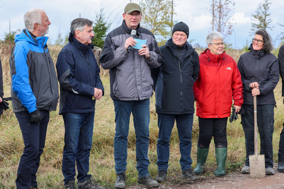 Die Vertreter der Kammern sind kurz vor ihrem Einsatz zu sehen.