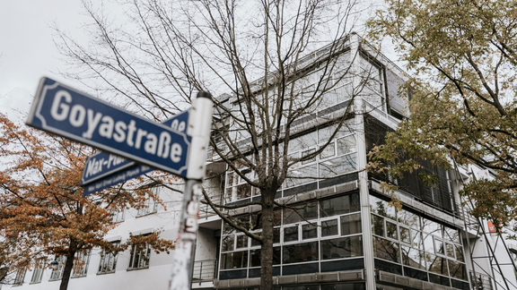 Bild mi Blick auf die Geschäftsstelle 